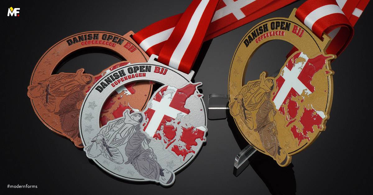 Medaillen Sport Kampfkunst Braun Durchbrochen Einseitig Gold Premium Silber Stahl 